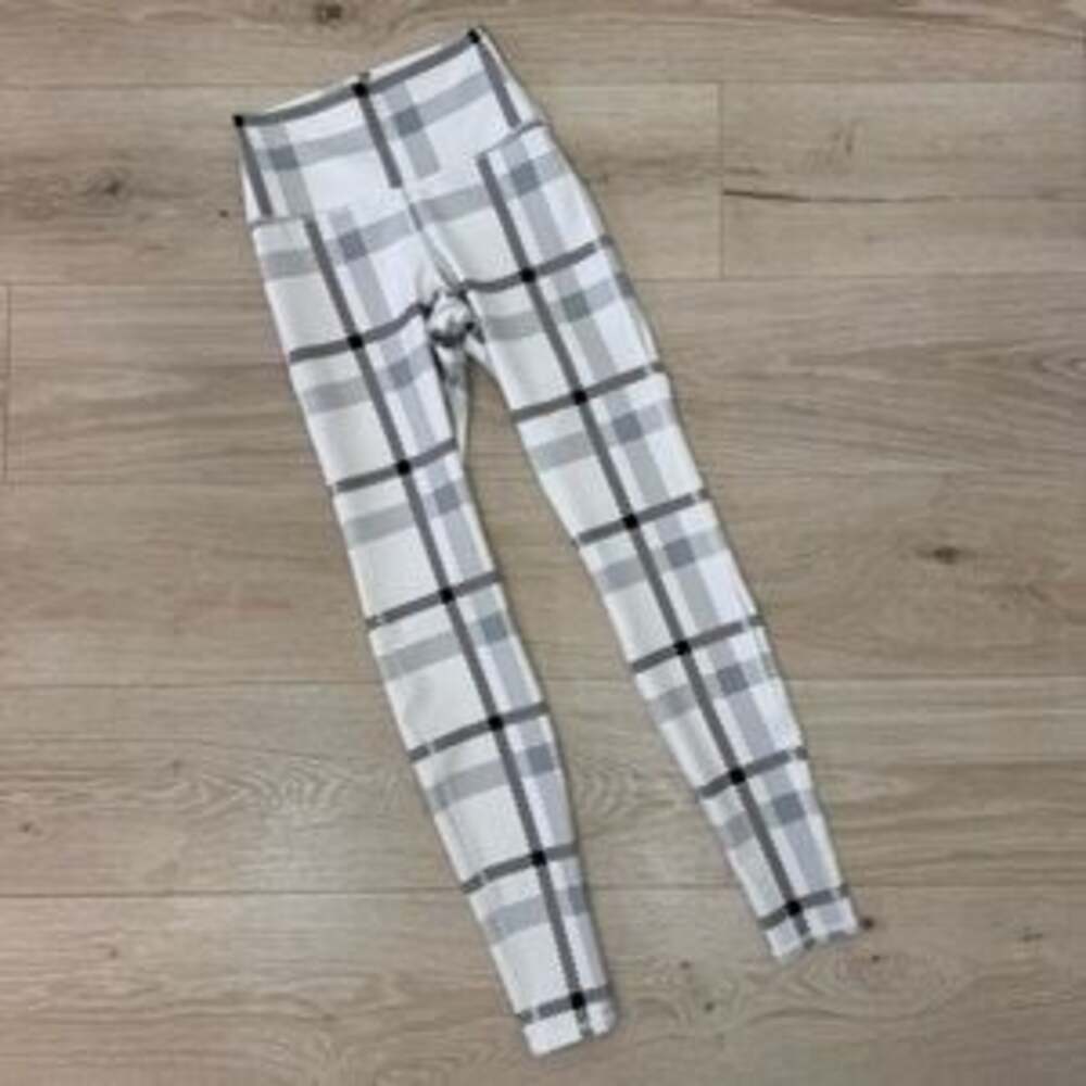 Alo Yoga High-Waist Airlift Leggings Plaid White Black